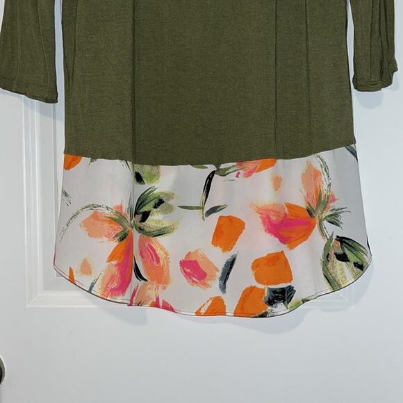 Charming Charlie 3/4 Sleeve Floral Top - Picture 5 of 8